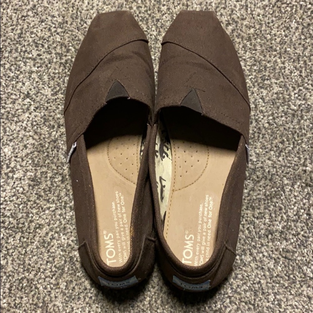 Tom’s Brown shoes